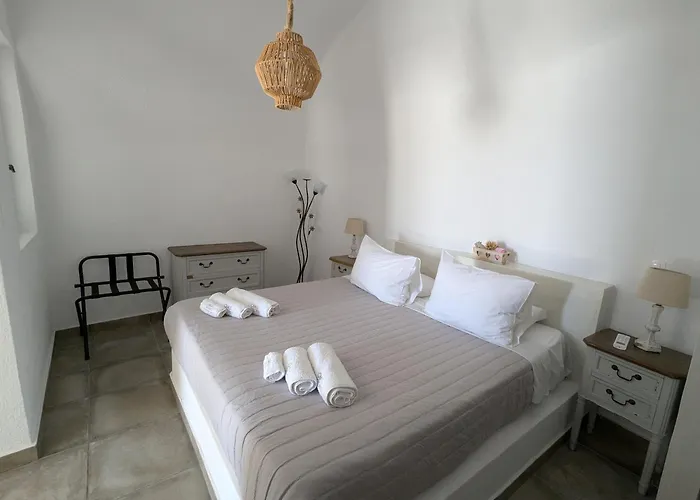 Oia\'S Secret