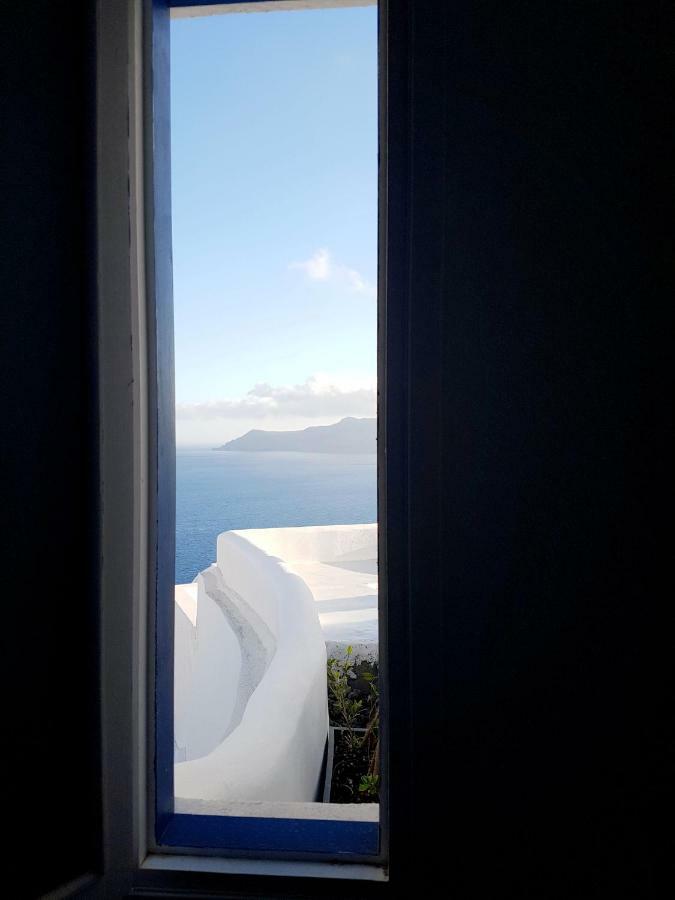 Oia's Secret Ia